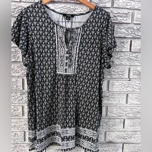 Dalia Black and White Floral Blouse